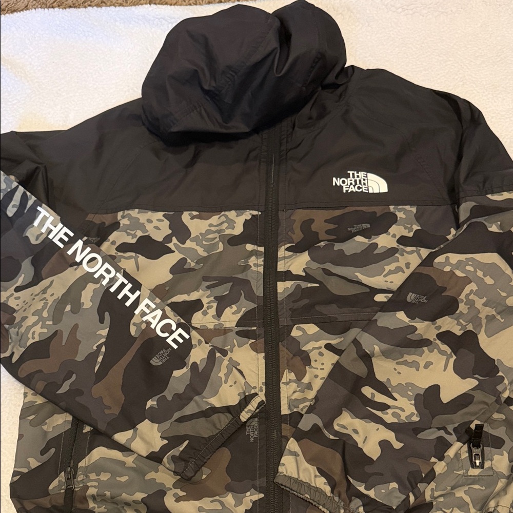 The North Face Hooded Camo Jacket - Black & Olive